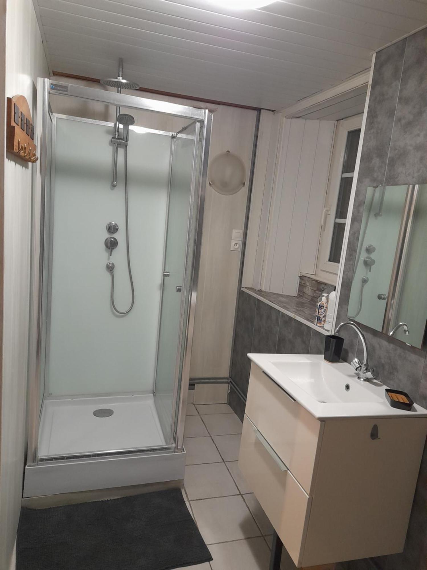 Domaine De La Tour Carree - 3 Chambres Benoitville Экстерьер фото